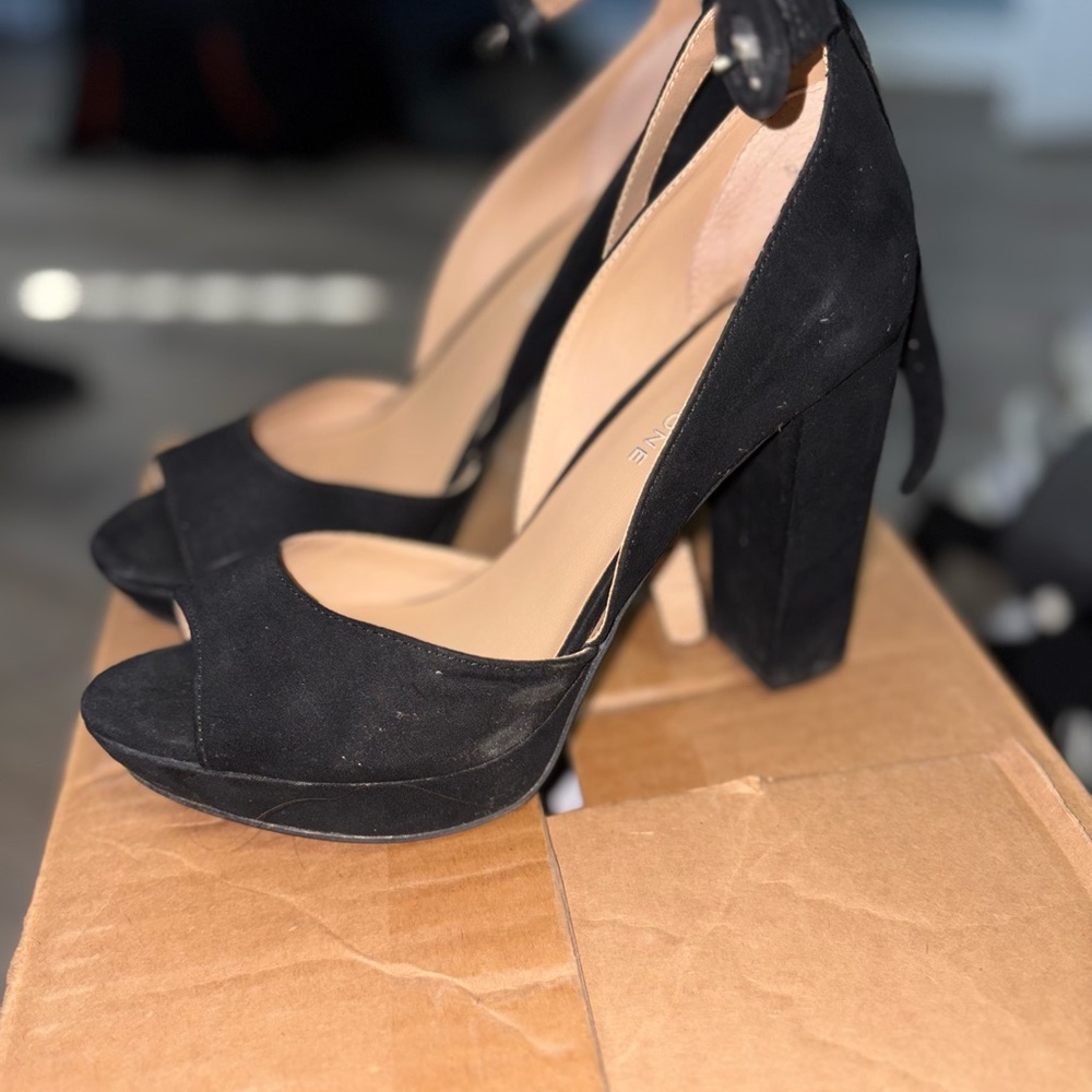 Sun + Stone Elegant Black Heels